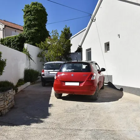 Luna House Sutivan