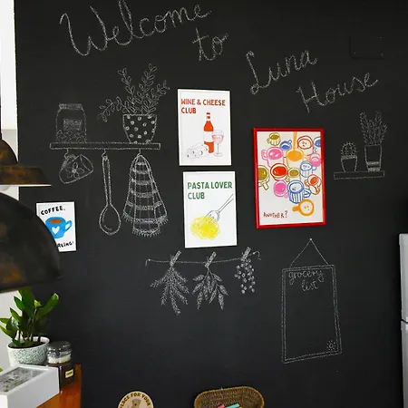 Luna House * Sutivan