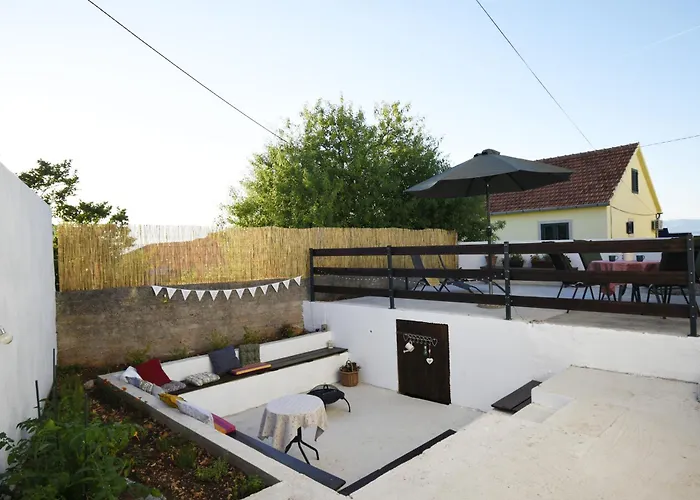Luna House