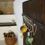 Luna House Tatil Evi Sutivan